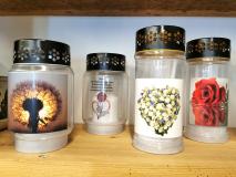 LED-Grabkerzen mit 6-8 Monaten Leuchtdauer